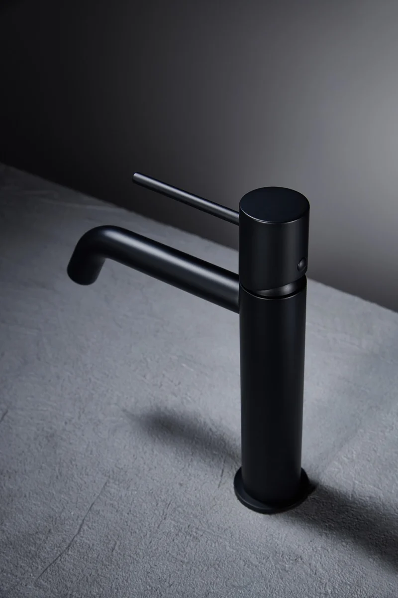 SanoBlu Flow wastafelkraan mat zwart