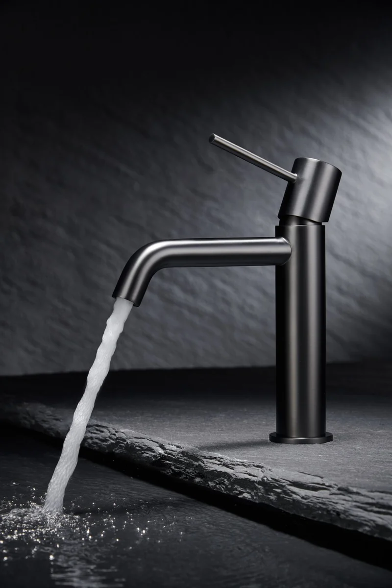 SanoBlu Flow wastafelkraan black gun metal