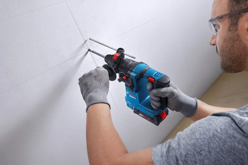 BOSCH GSB 18V-25 KLOPSCHROEFBOORMACHINE DOOS (accu klopboormachine)