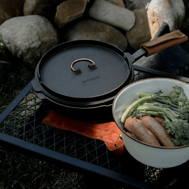 All-in-one Cast Iron Skillet 10" - 25cm - Barebones